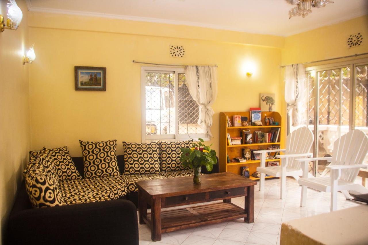 Wakawaka Hostel Arusha Buitenkant foto