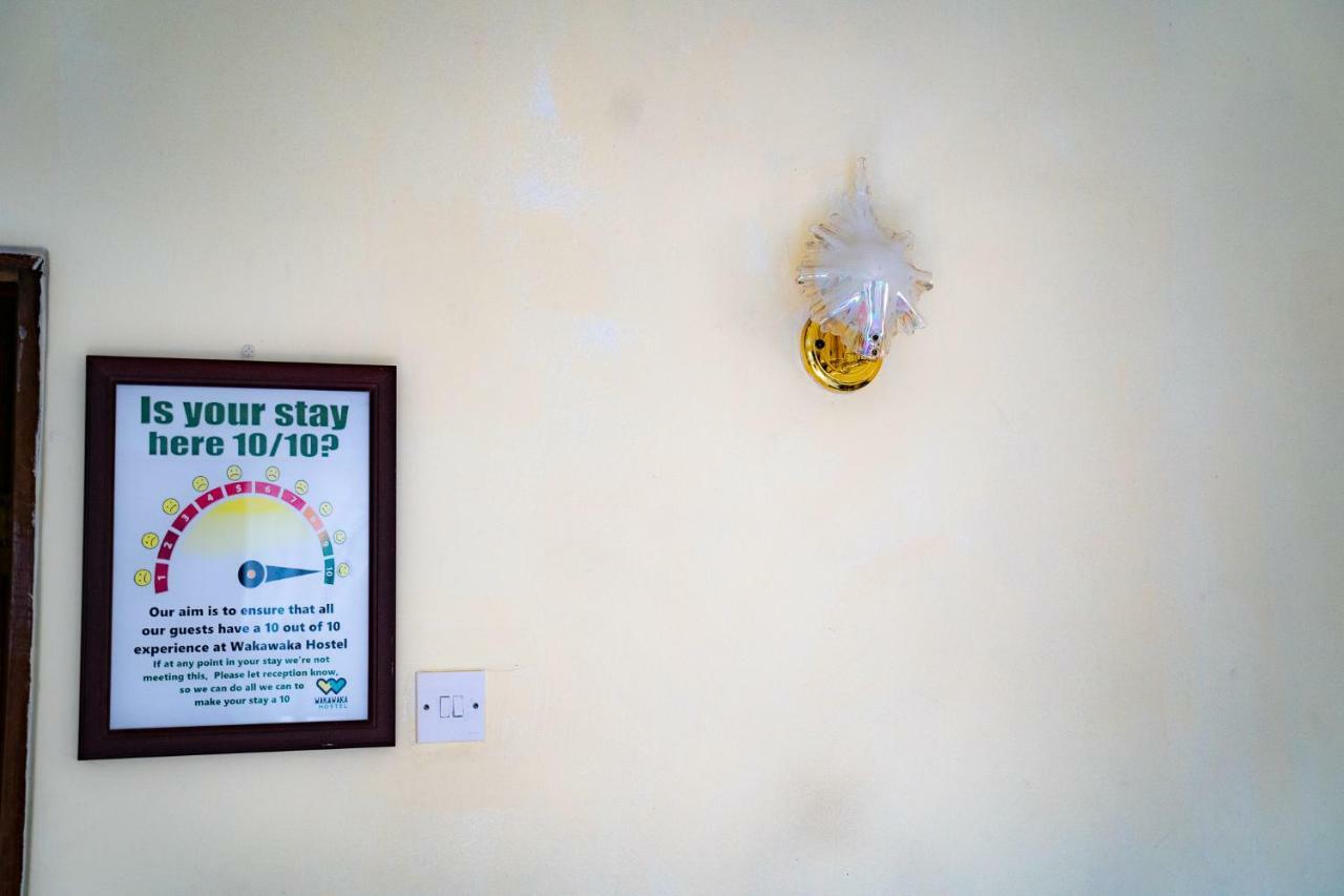 Wakawaka Hostel Arusha Buitenkant foto