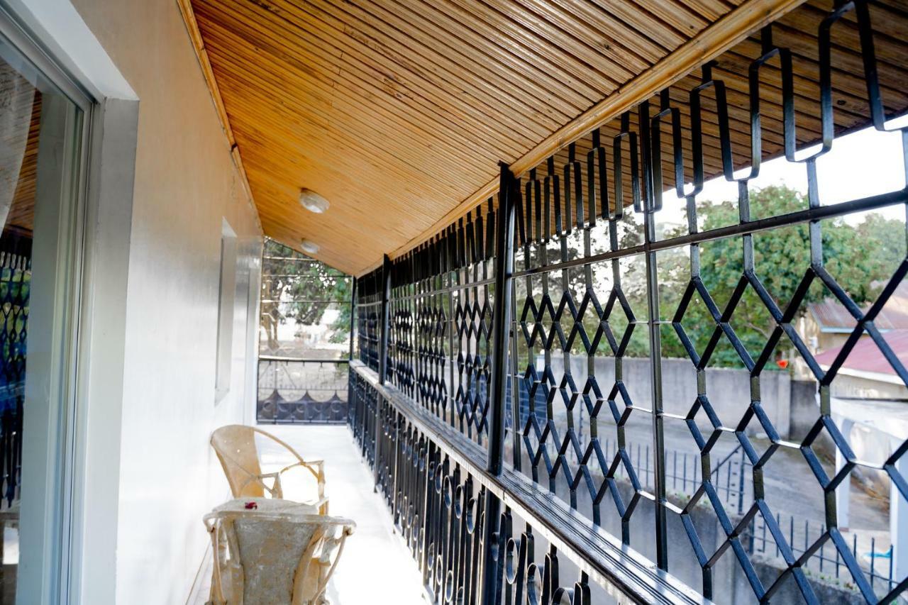 Wakawaka Hostel Arusha Buitenkant foto